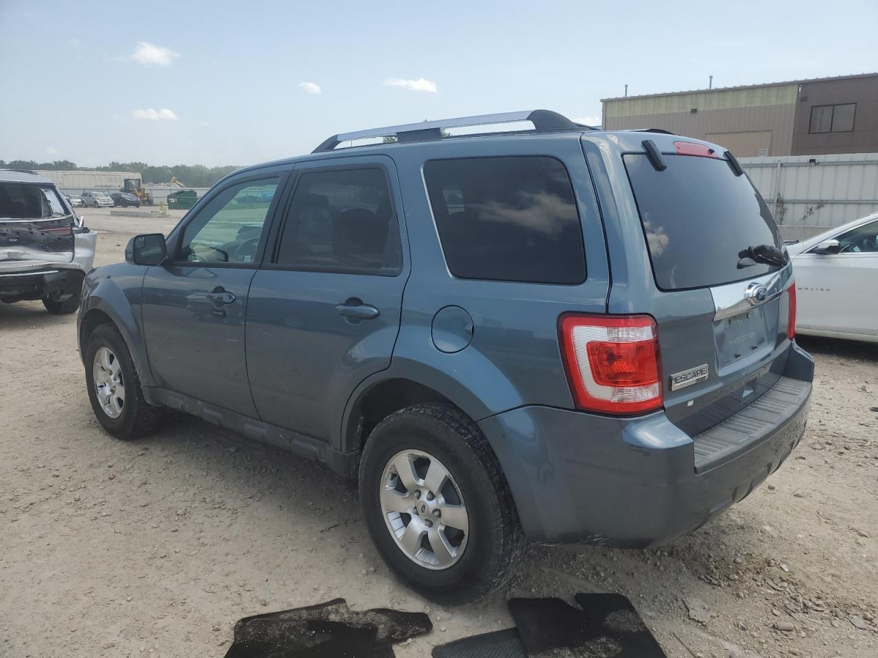 2012 Ford Escape Limited - Фото 2