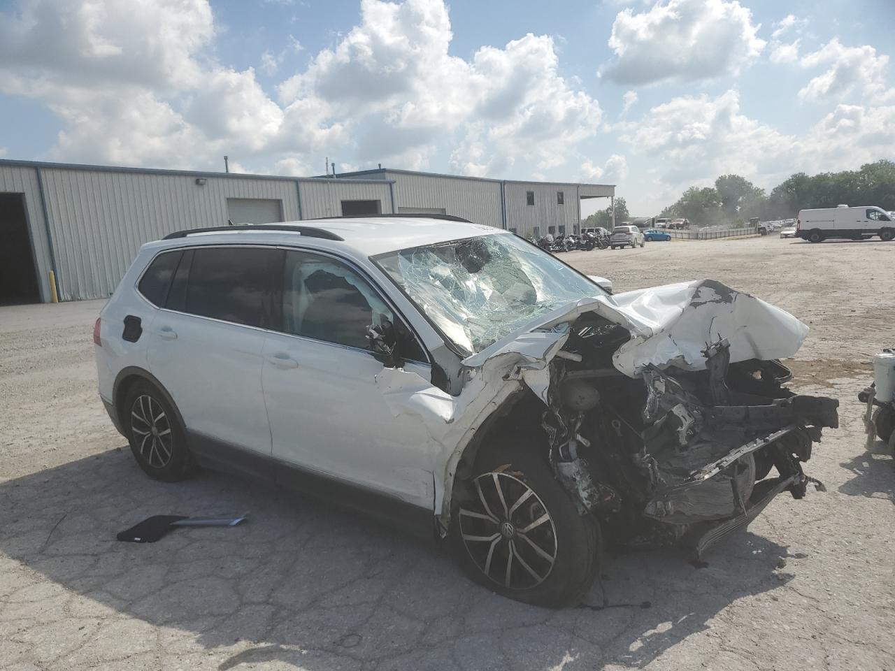 2021 Volkswagen Tiguan Se - Image 4