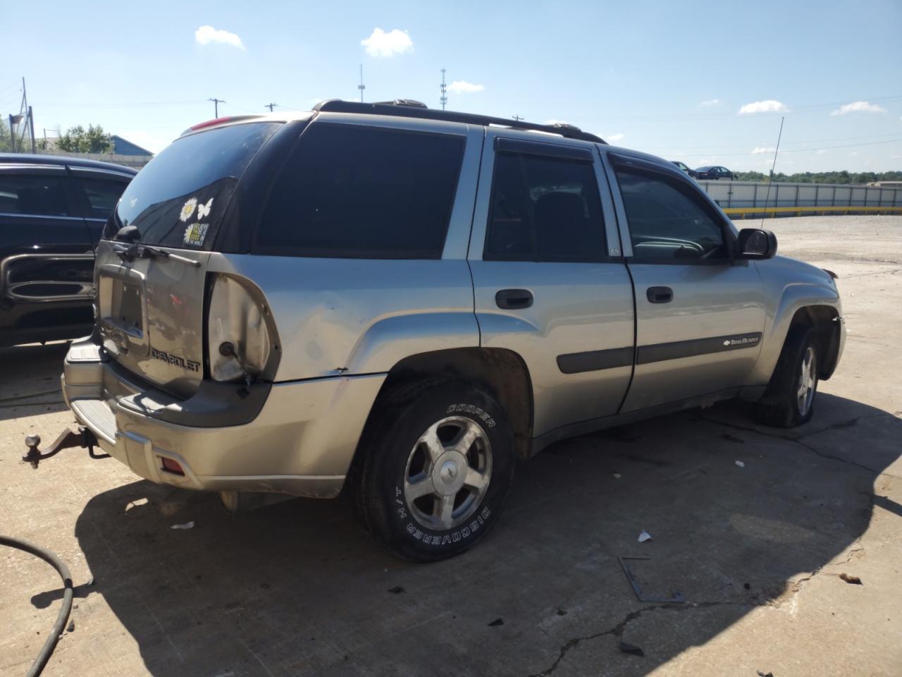 2003 Chevrolet Trailblazer - Image 3