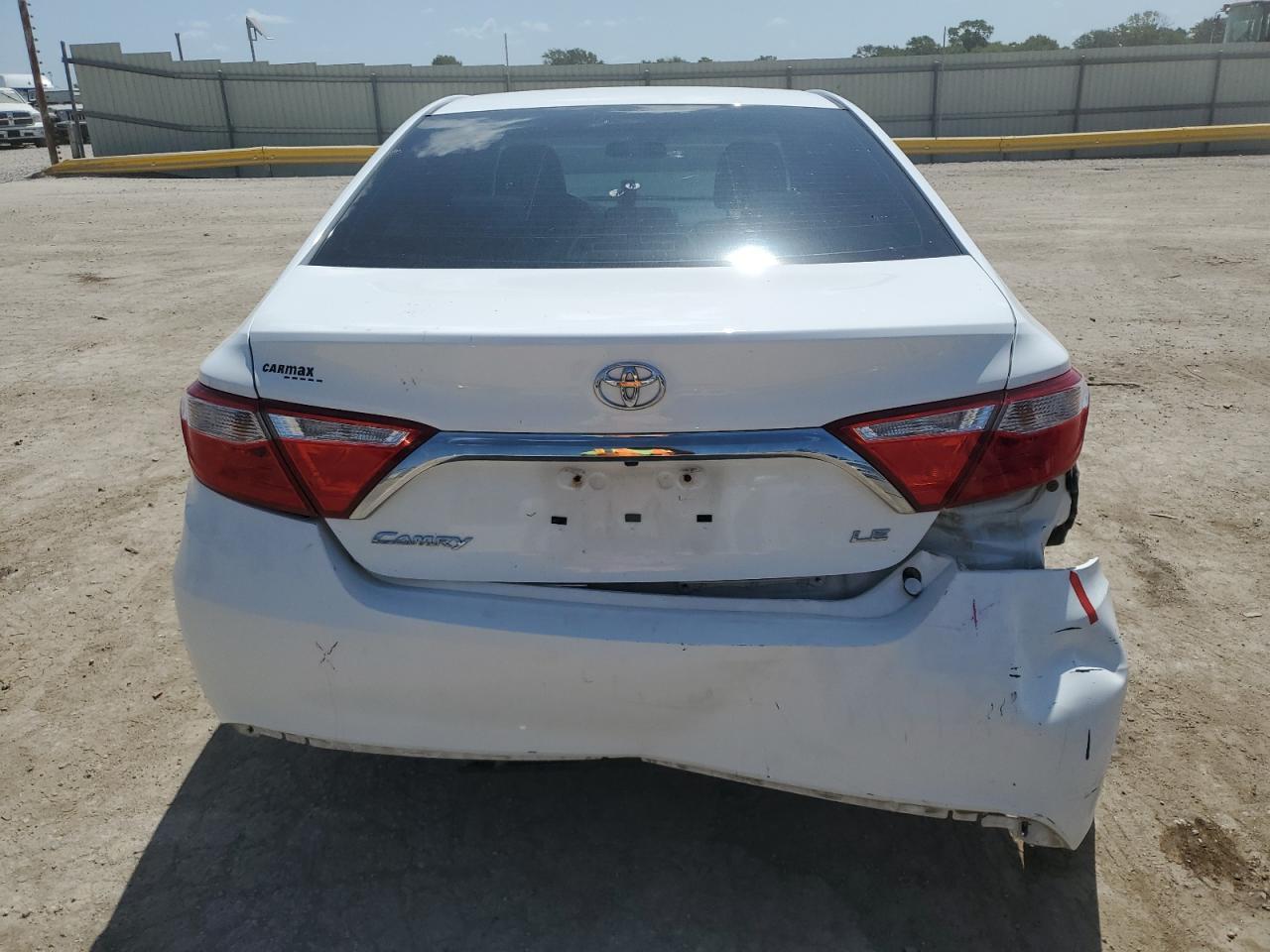 2017 Toyota Camry Le - Image 6