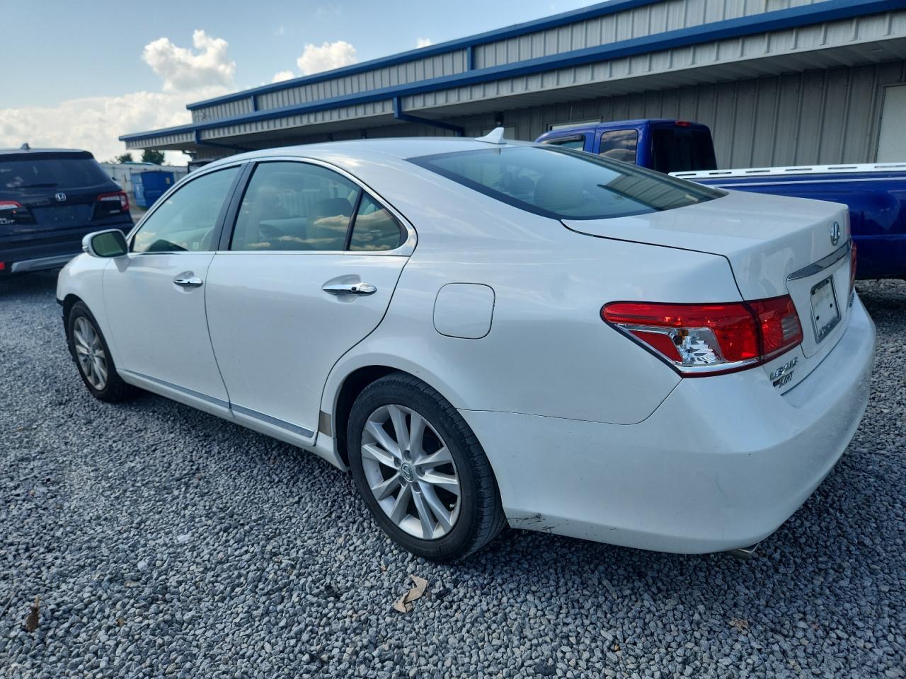 2010 Lexus Es 350 - Image 2
