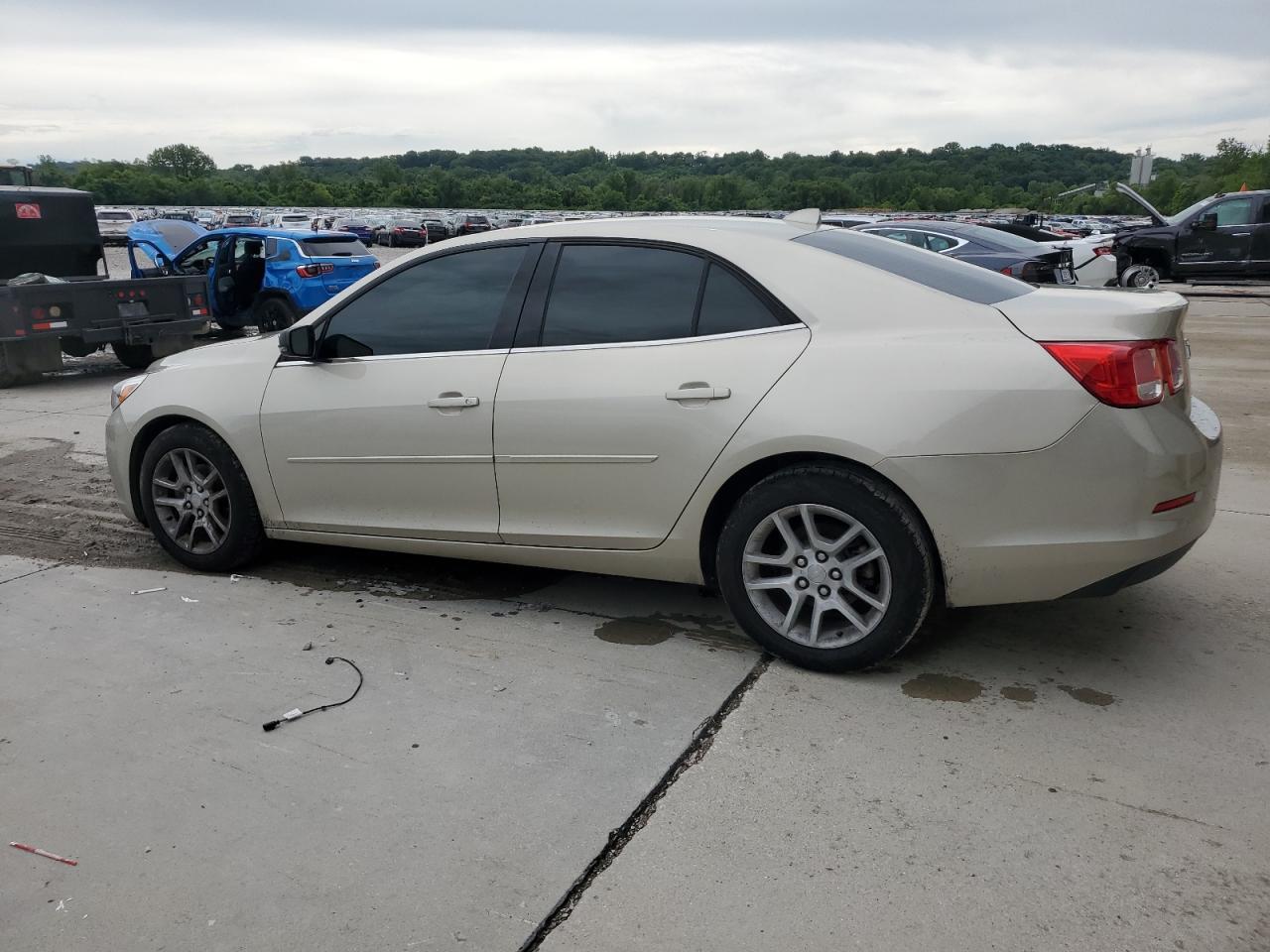 2013 Chevrolet Malibu 1Lt - Фото 2
