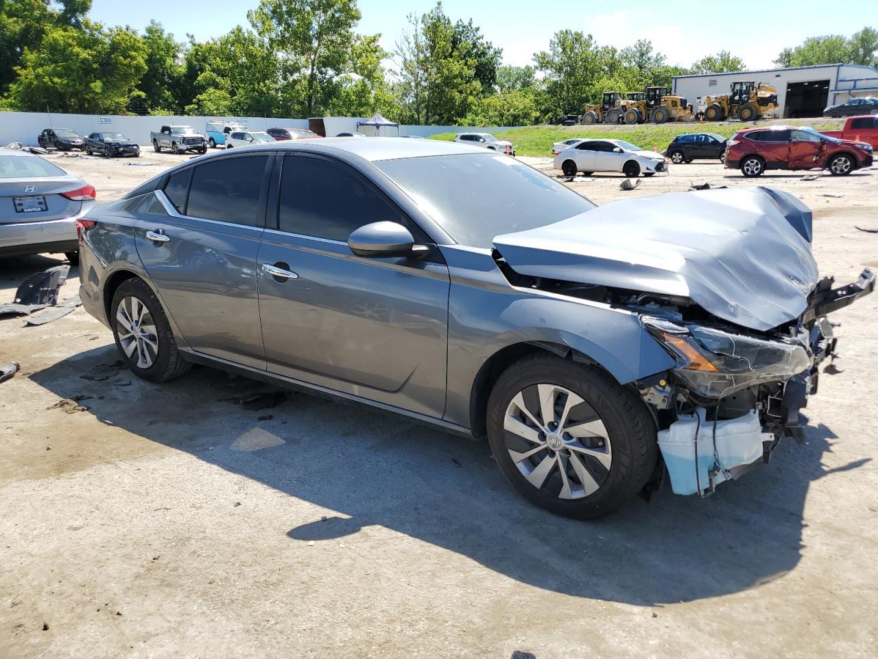 2022 Nissan Altima S - Фото 4