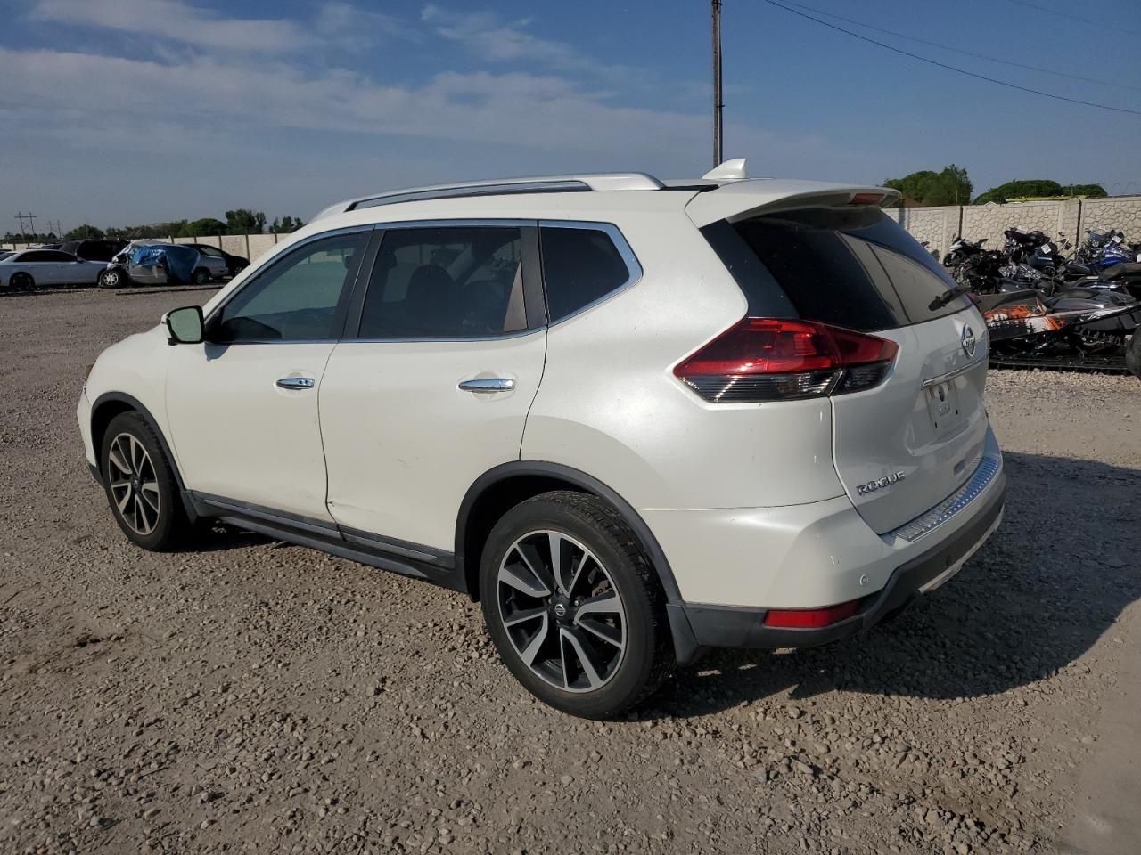 2019 Nissan Rogue S - Фото 2
