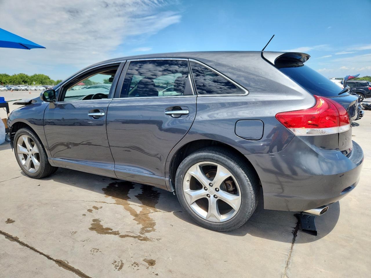 2010 Toyota Venza - Фото 2
