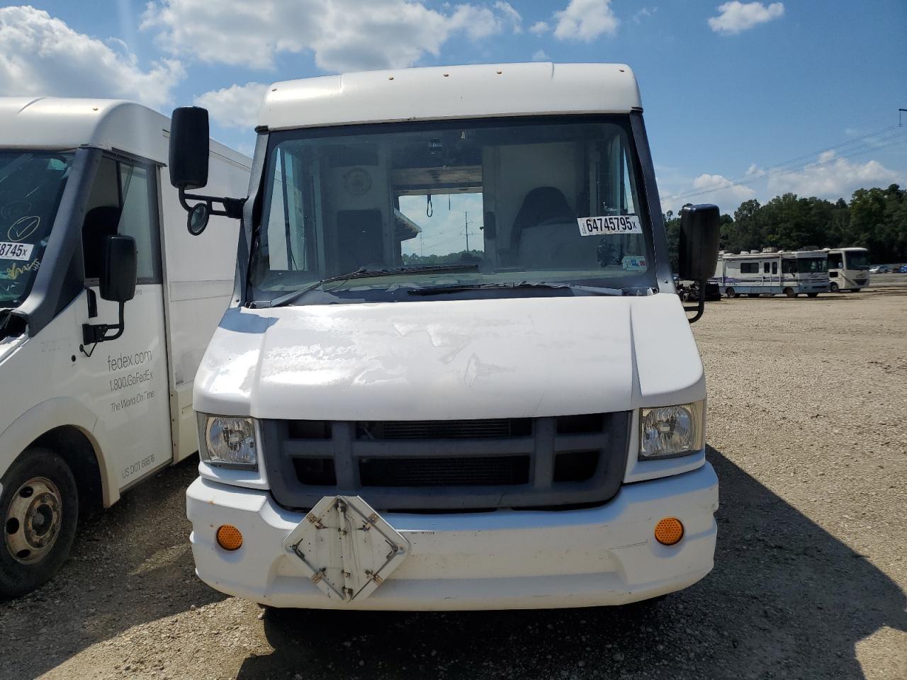 2015 Isuzu Npr - Фото 5