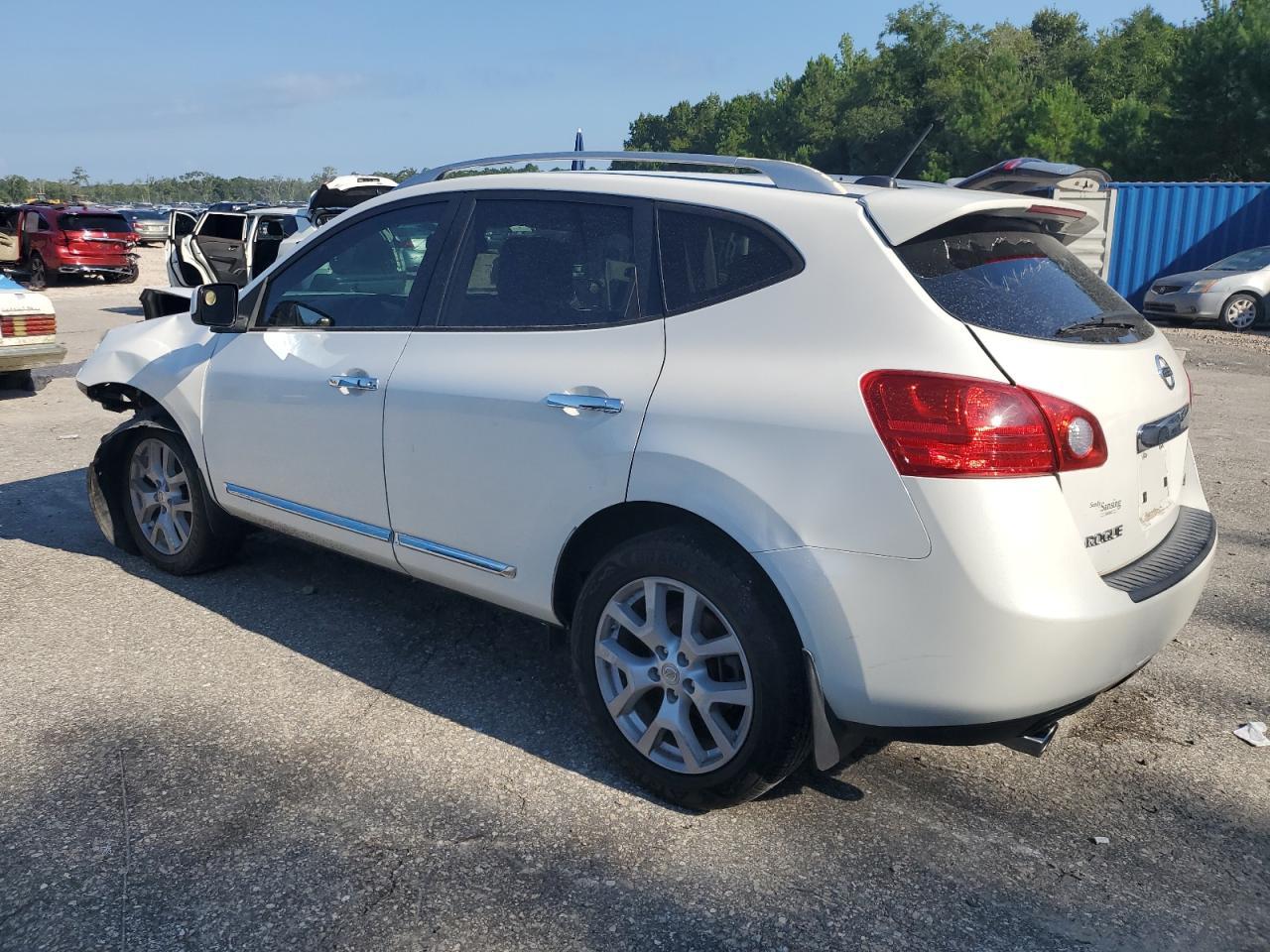 2011 Nissan Rogue S - Image 2