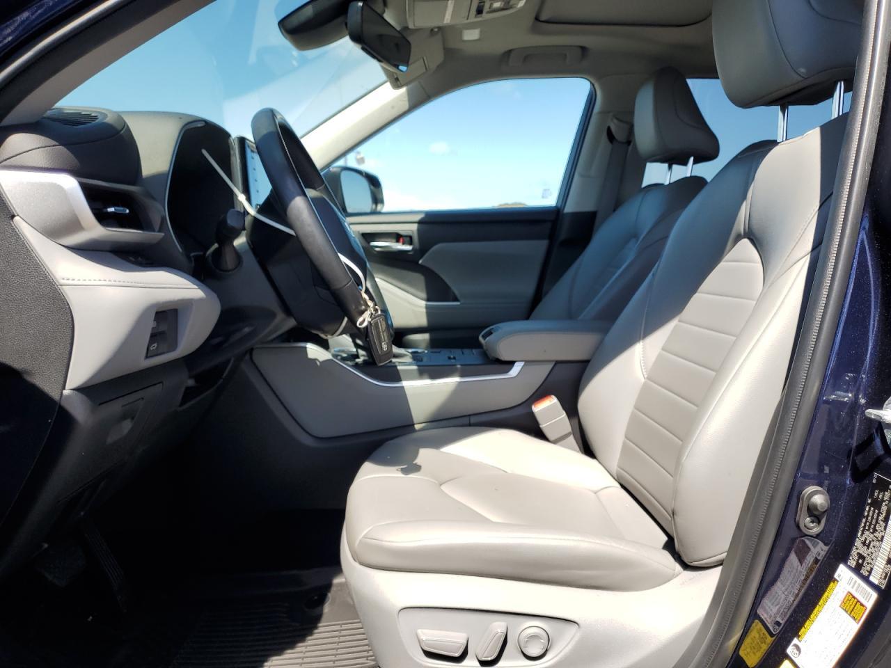 2022 Toyota Highlander Hybrid Xle - Image 7