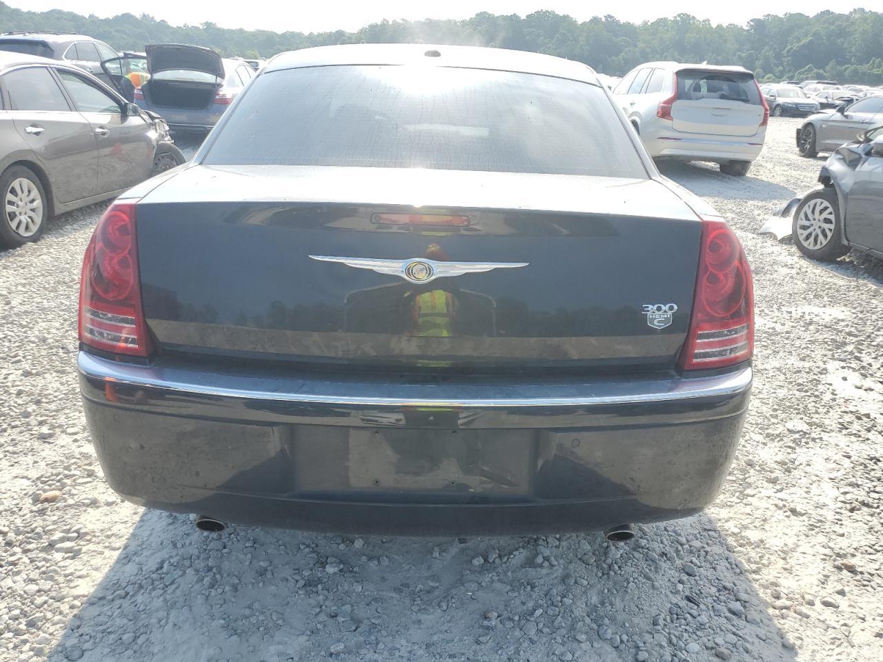 2010 Chrysler 300C - Фото 6