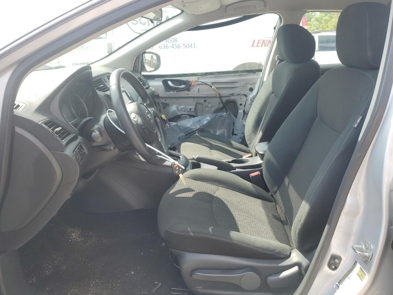 2019 Nissan Sentra S - Фото 7