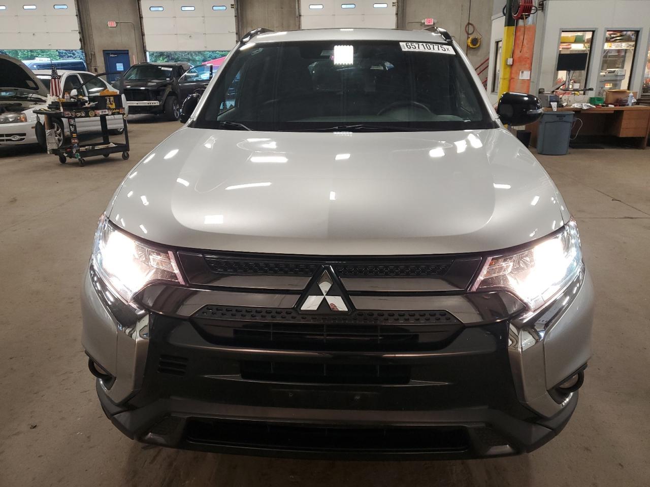 2020 Mitsubishi Outlander Se - Image 5