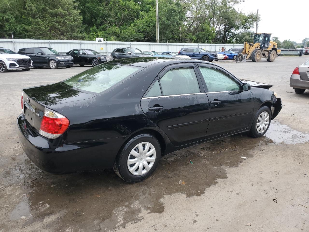 2005 Toyota Camry Le - Фото 3
