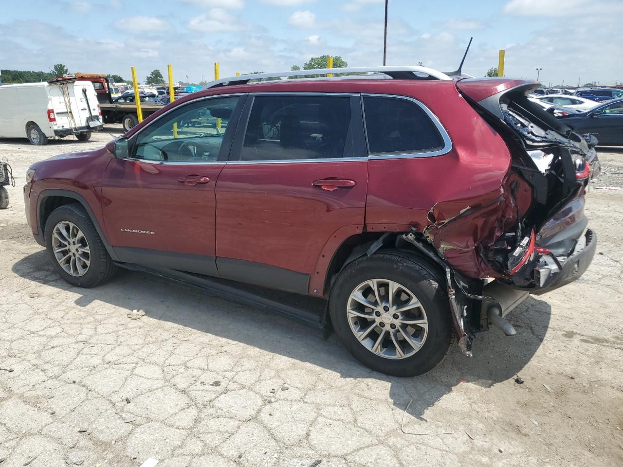 2019 Jeep Cherokee Latitude Plus - Фото 2