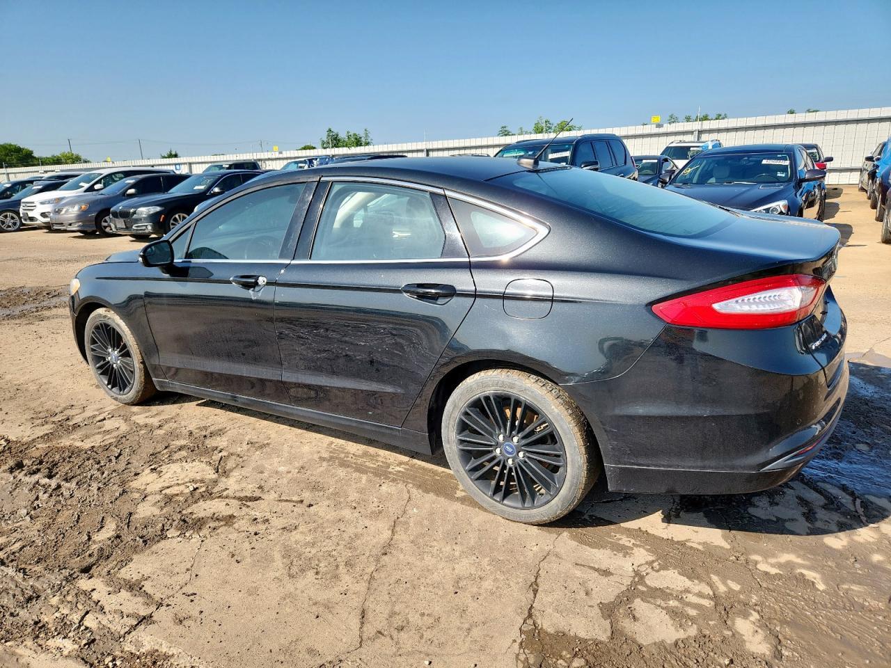 2013 Ford Fusion Se - Фото 2