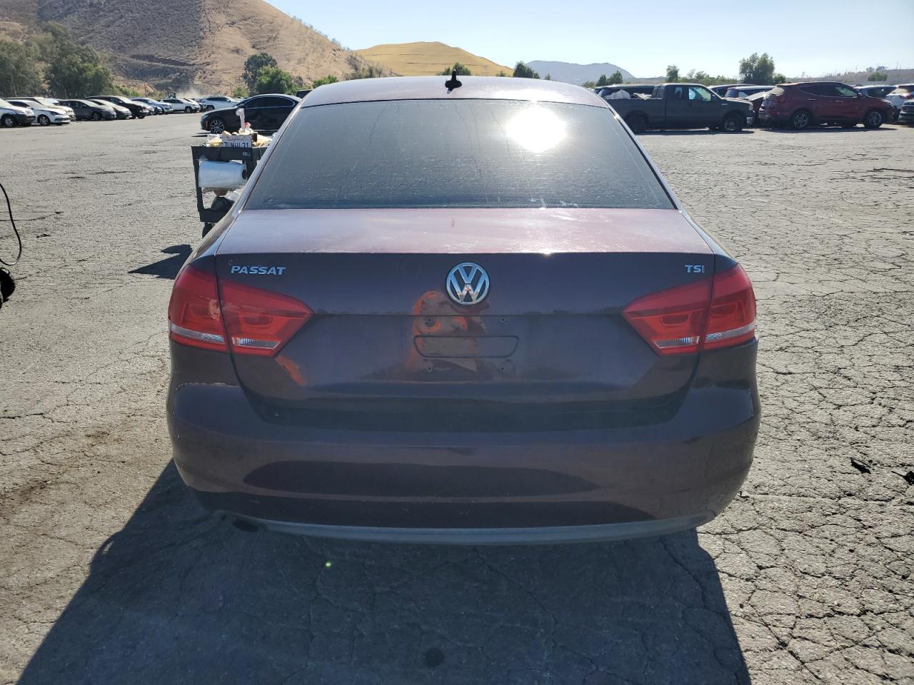 2014 Volkswagen Passat S - Фото 6