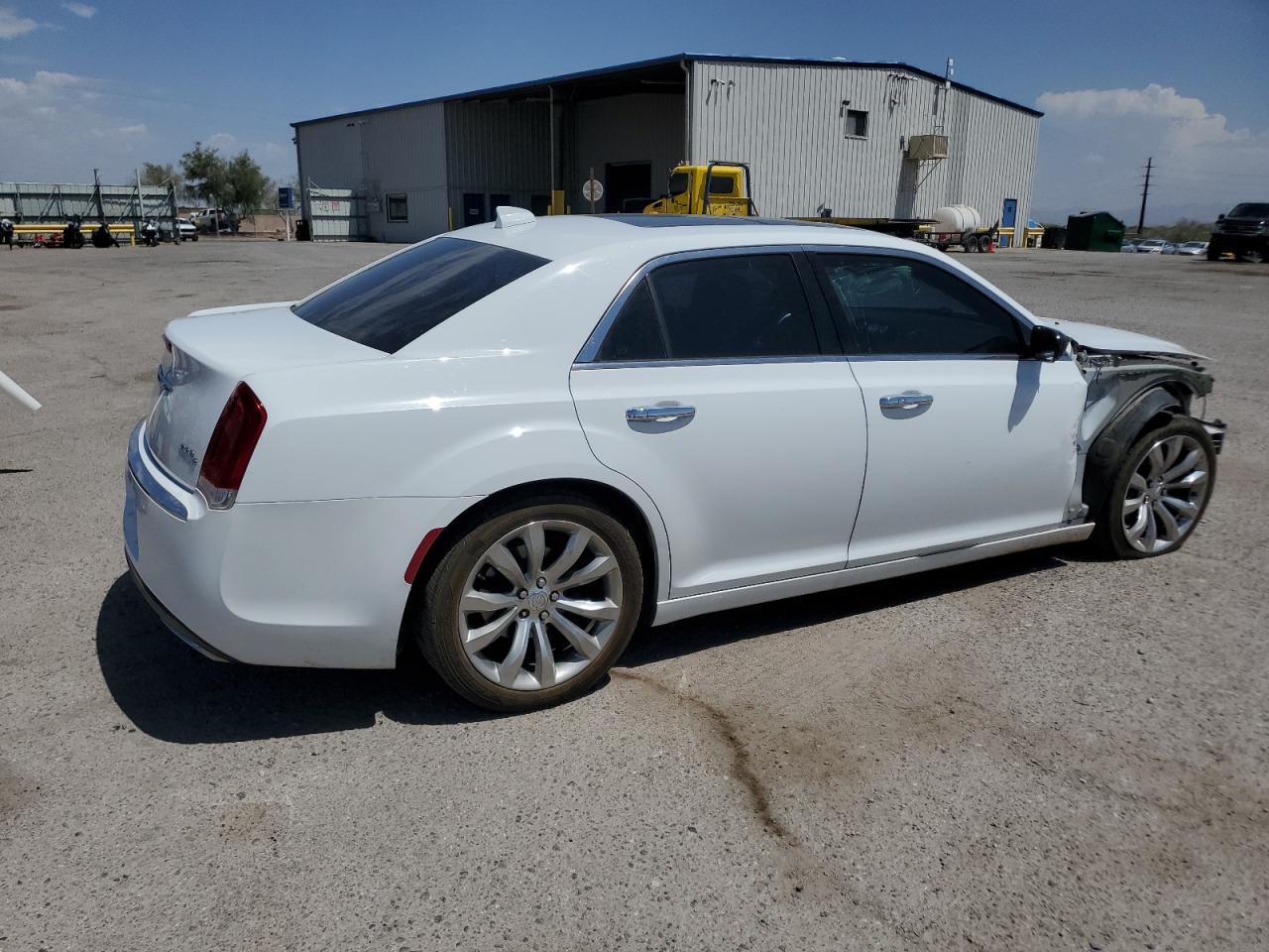 2017 Chrysler 300C - Image 3