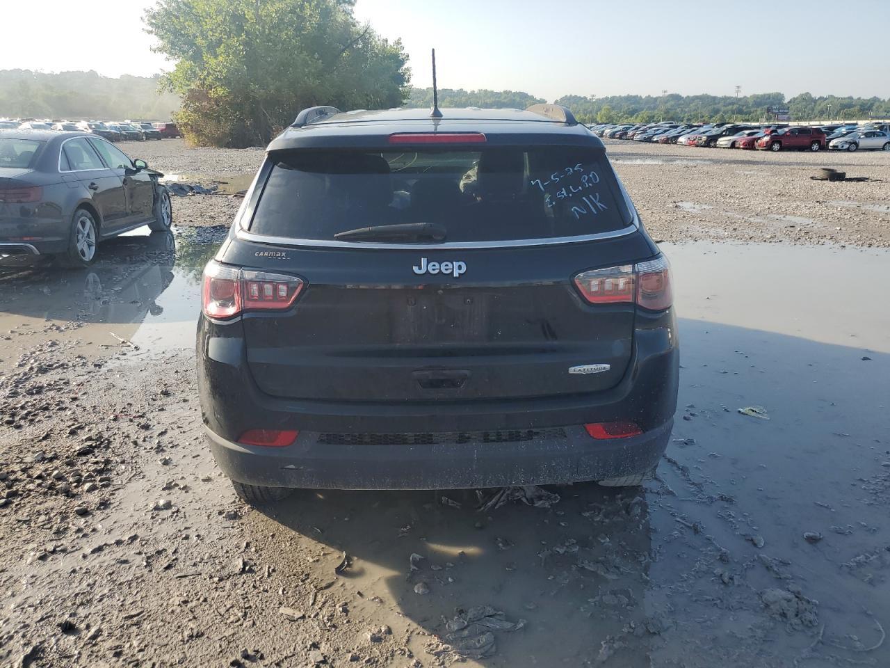 2017 Jeep Compass Latitude - Фото 6