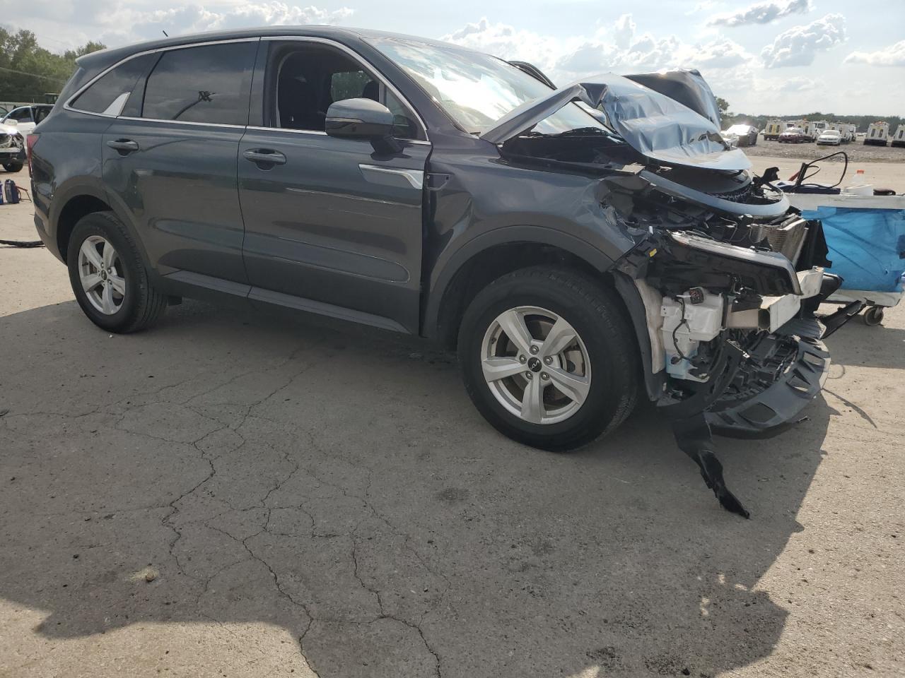 2023 Kia Sorento Lx - Image 4