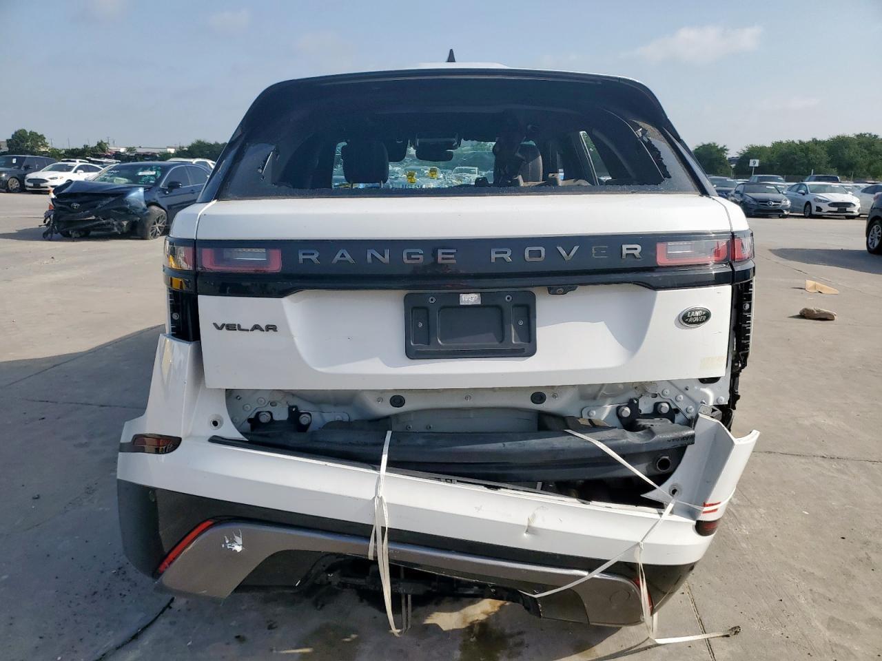 2022 Land Rover Range Rover Velar R-Dynamic S - Image 6