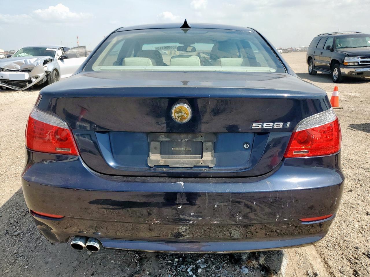 2008 BMW 528 I - Image 6