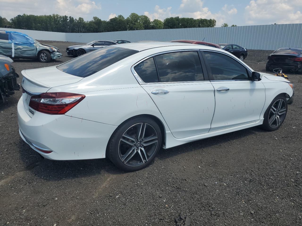 2017 Honda Accord Sport Special Edition - Фото 3