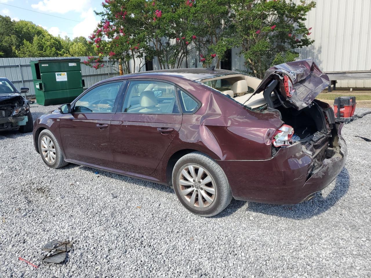 2013 Volkswagen Passat S - Фото 2