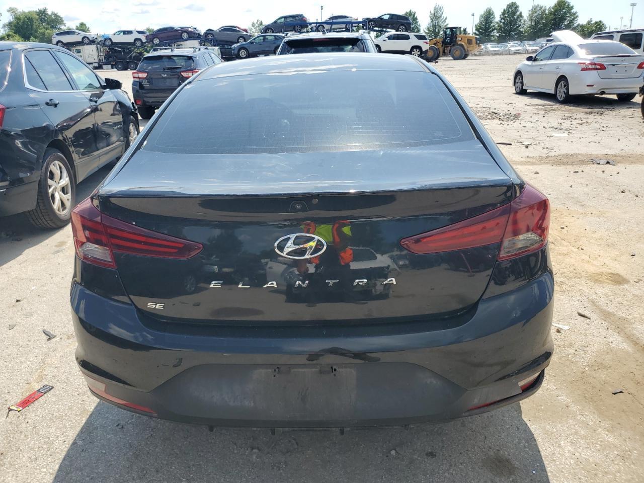 2020 Hyundai Elantra Se - Фото 6