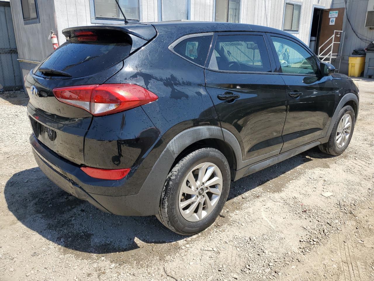 2017 Hyundai Tucson Se - Фото 3
