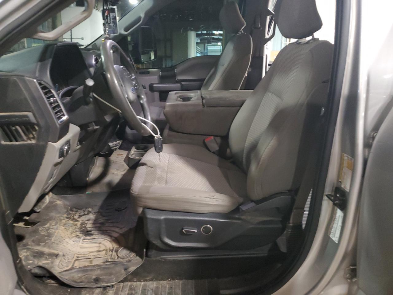 2017 Ford F350 Super Duty - Фото 7