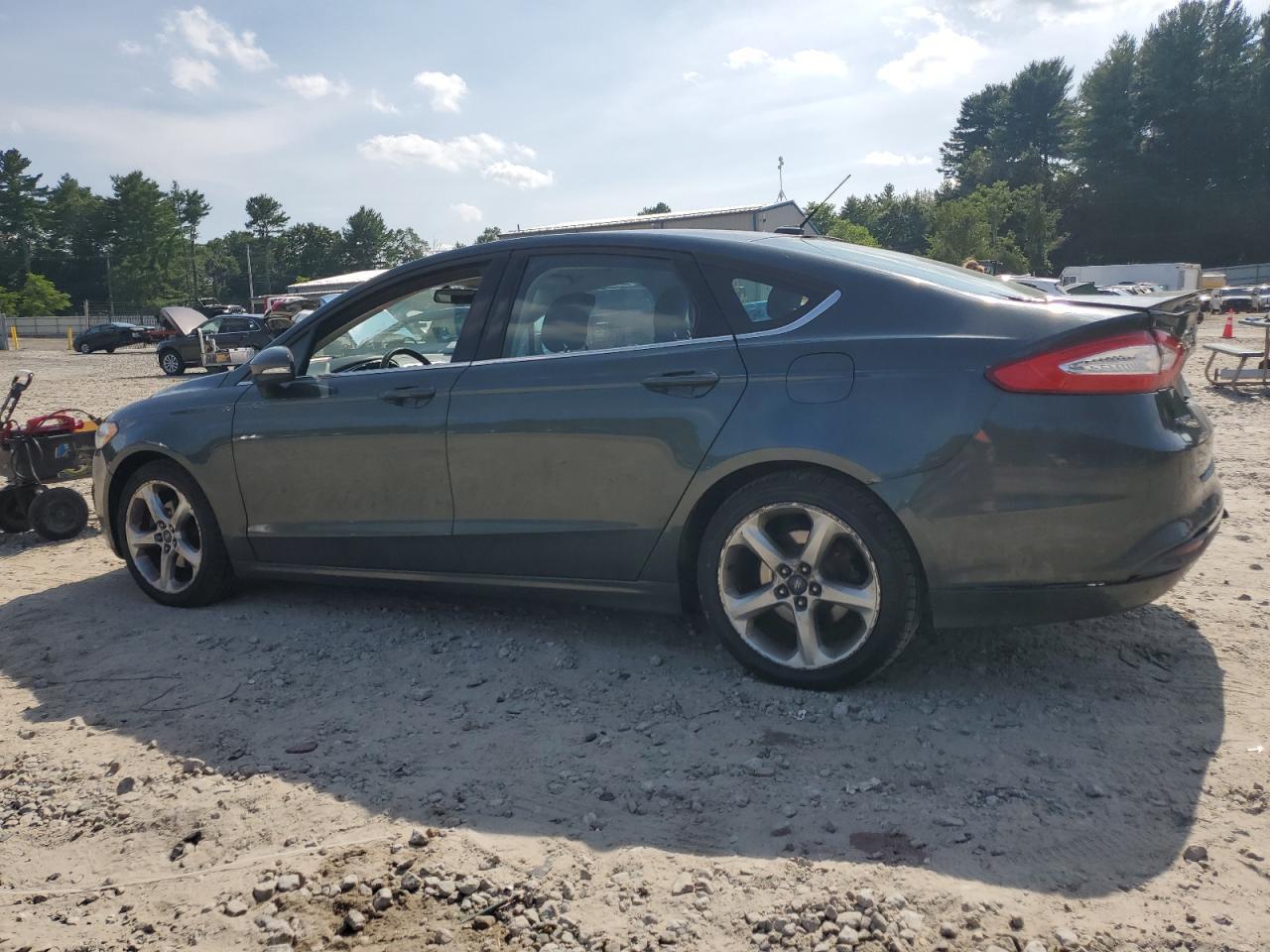 2015 Ford Fusion Se - Фото 2