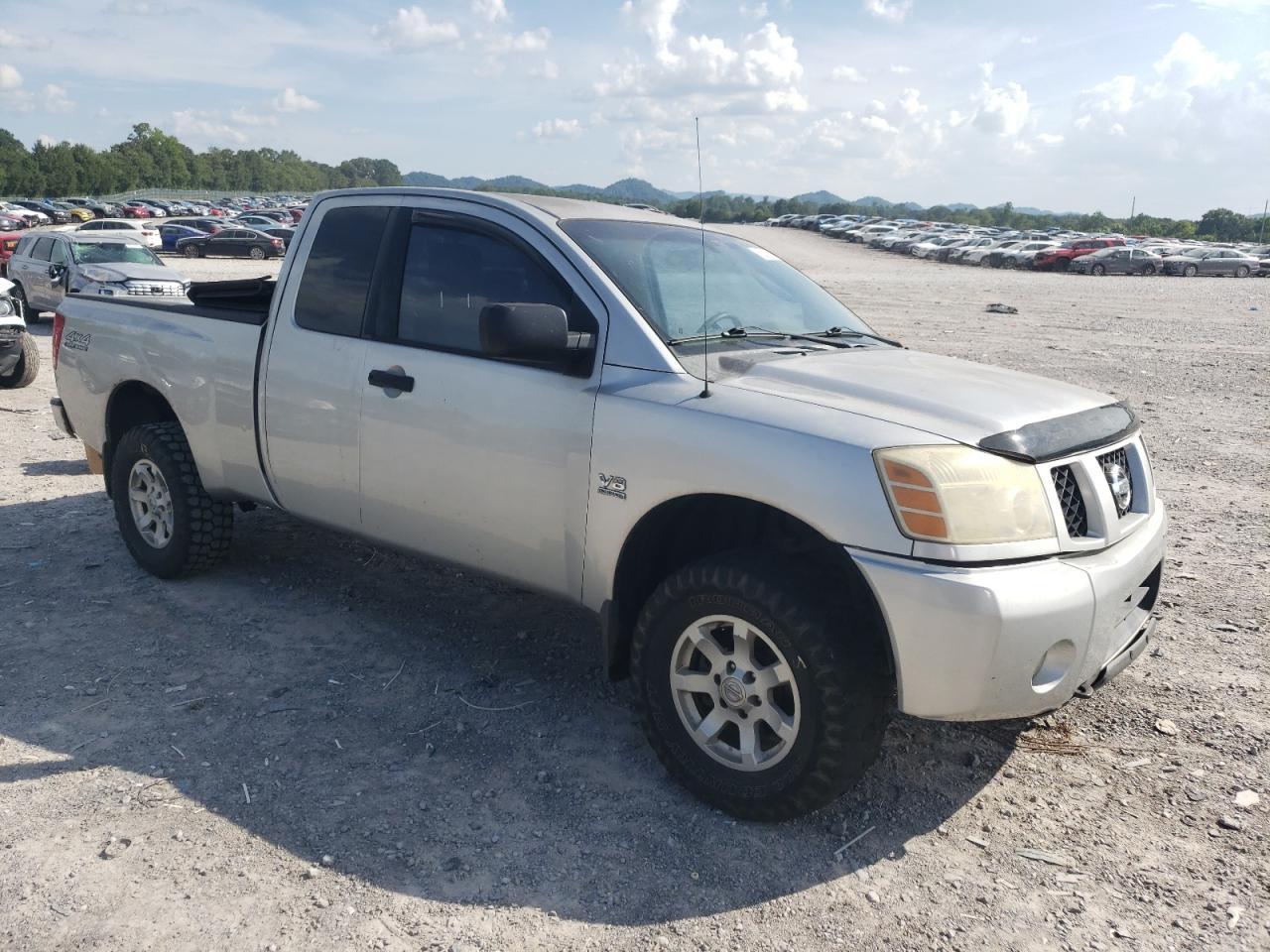 2004 Nissan Titan Xe - Image 4