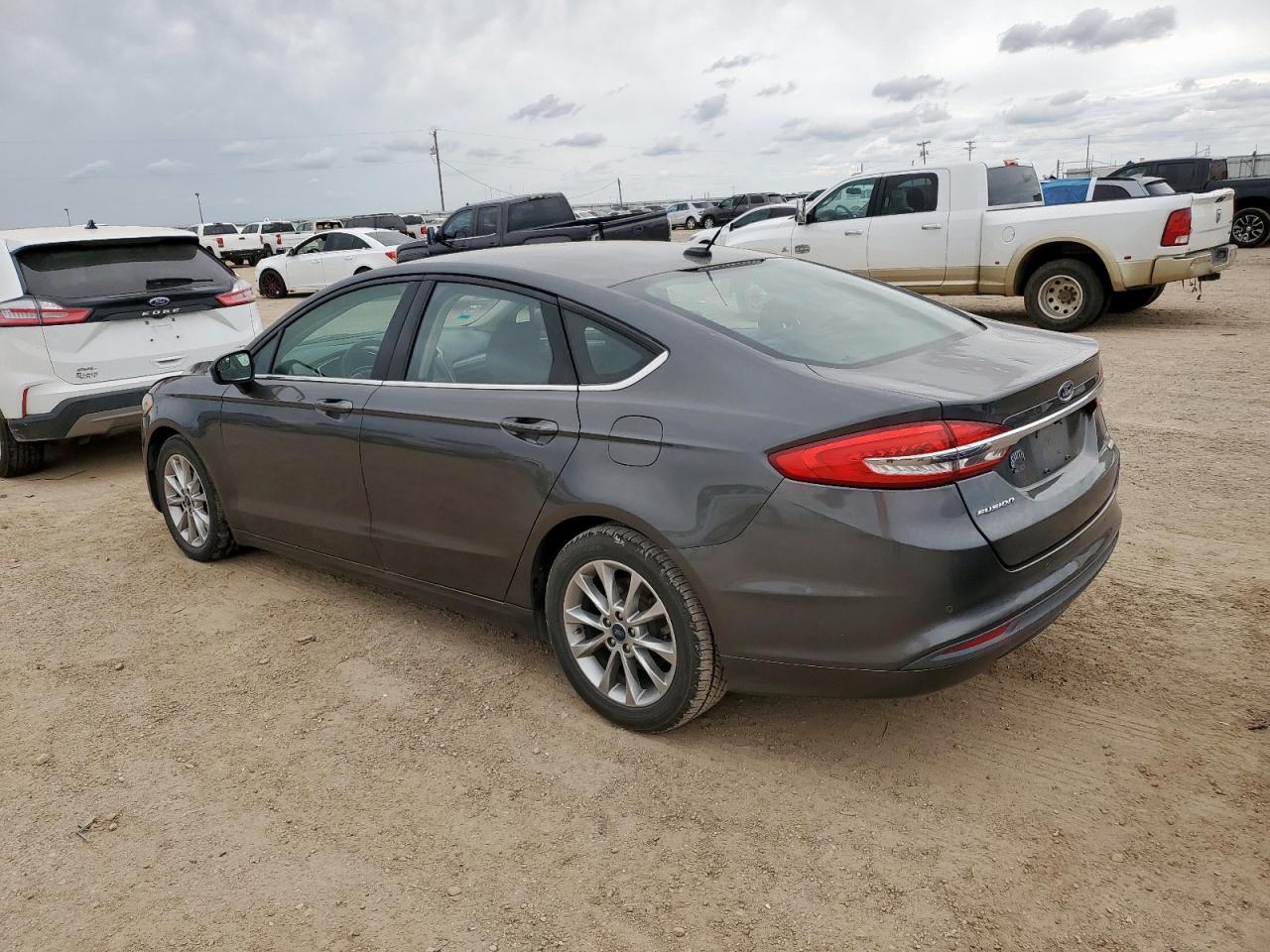 2017 Ford Fusion Se - Фото 2
