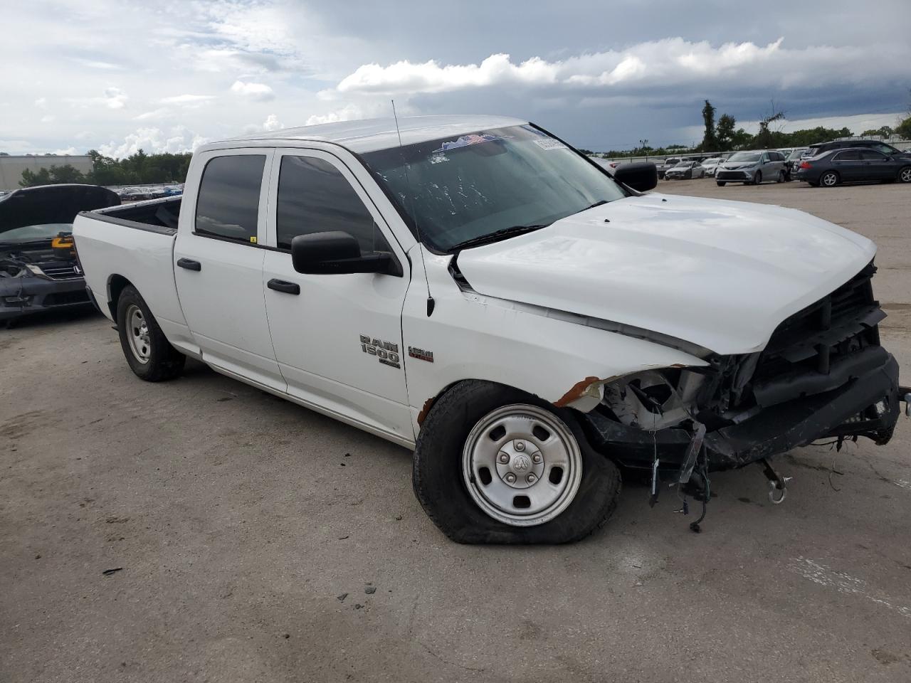 2019 Ram 1500 Classic Tradesman - Фото 4