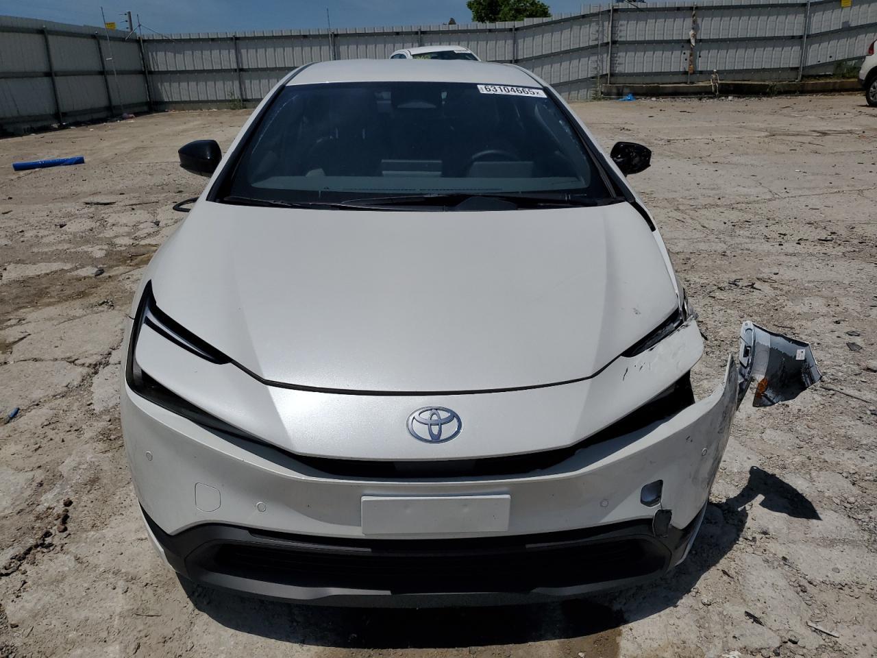 2024 Toyota Prius Le - Image 5