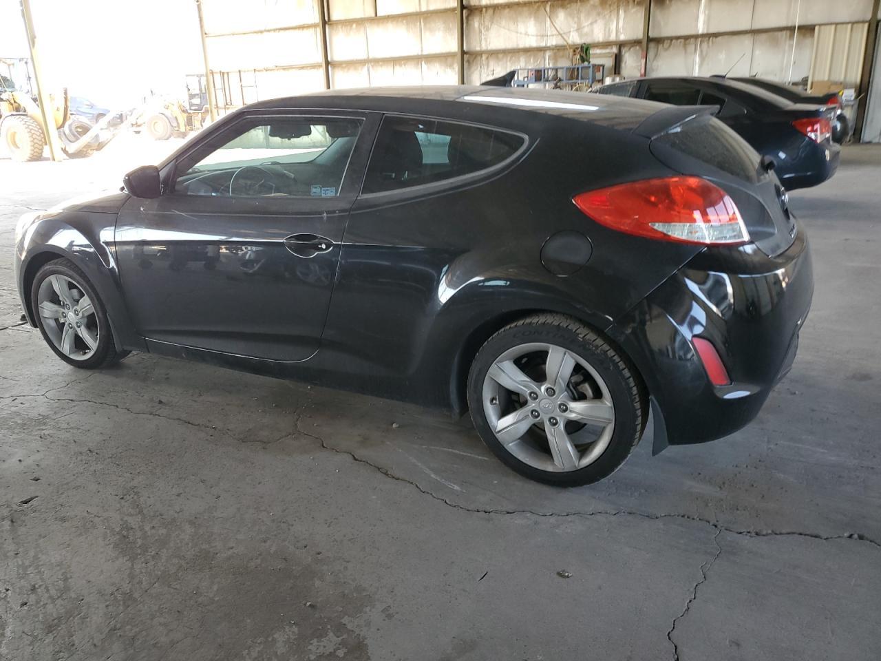 2014 Hyundai Veloster - Фото 2