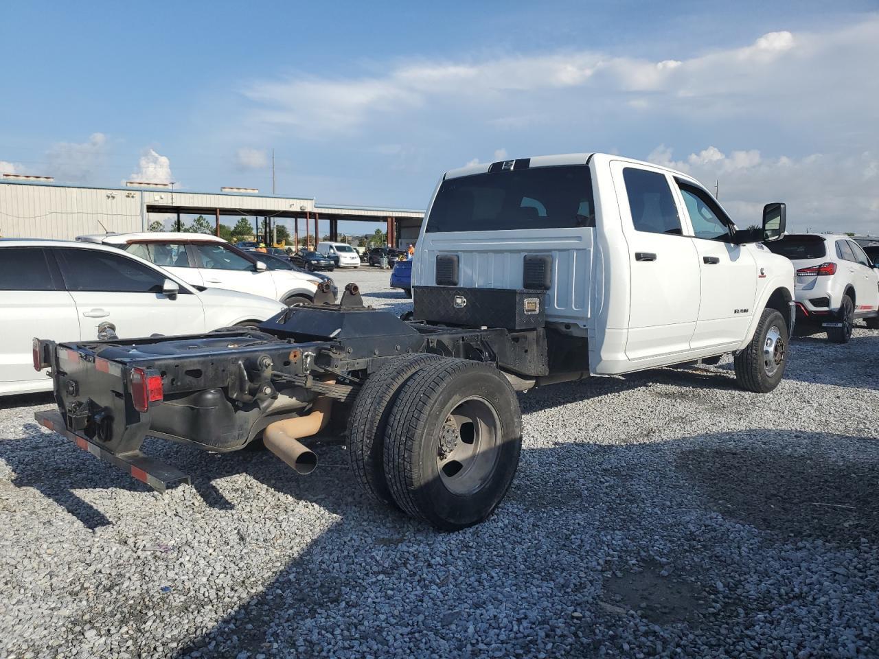 2022 Ram 3500 - Фото 3
