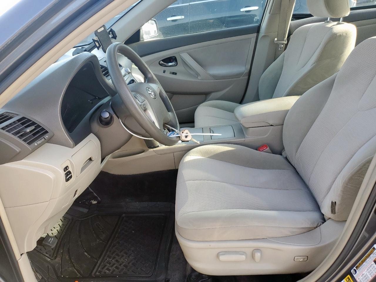 2010 Toyota Camry Base - Фото 7