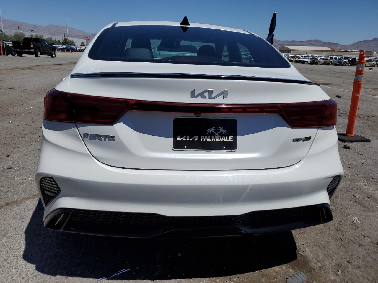 2023 Kia Forte Gt Line - Фото 6