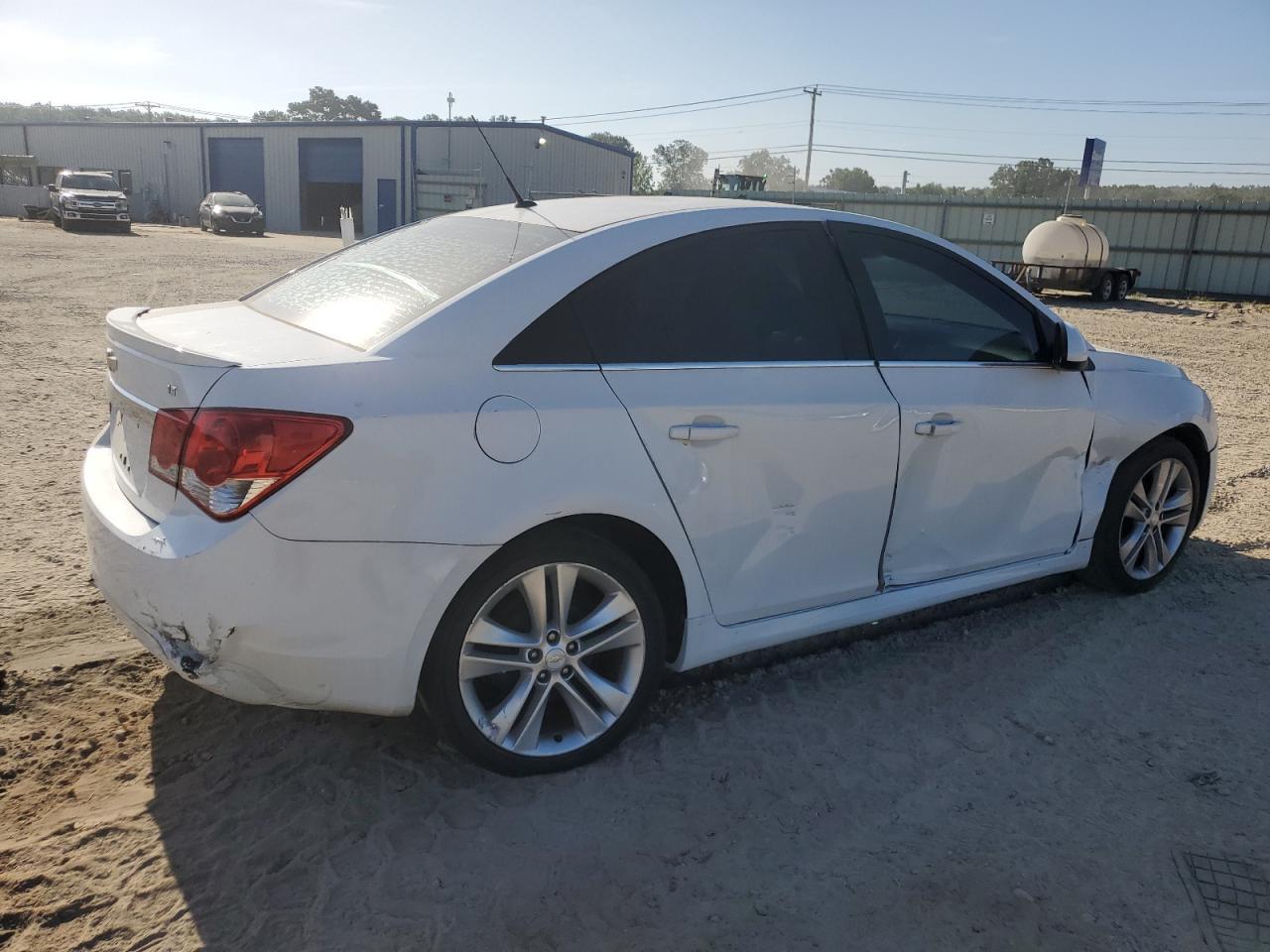 2012 Chevrolet Cruze Lt - Image 3