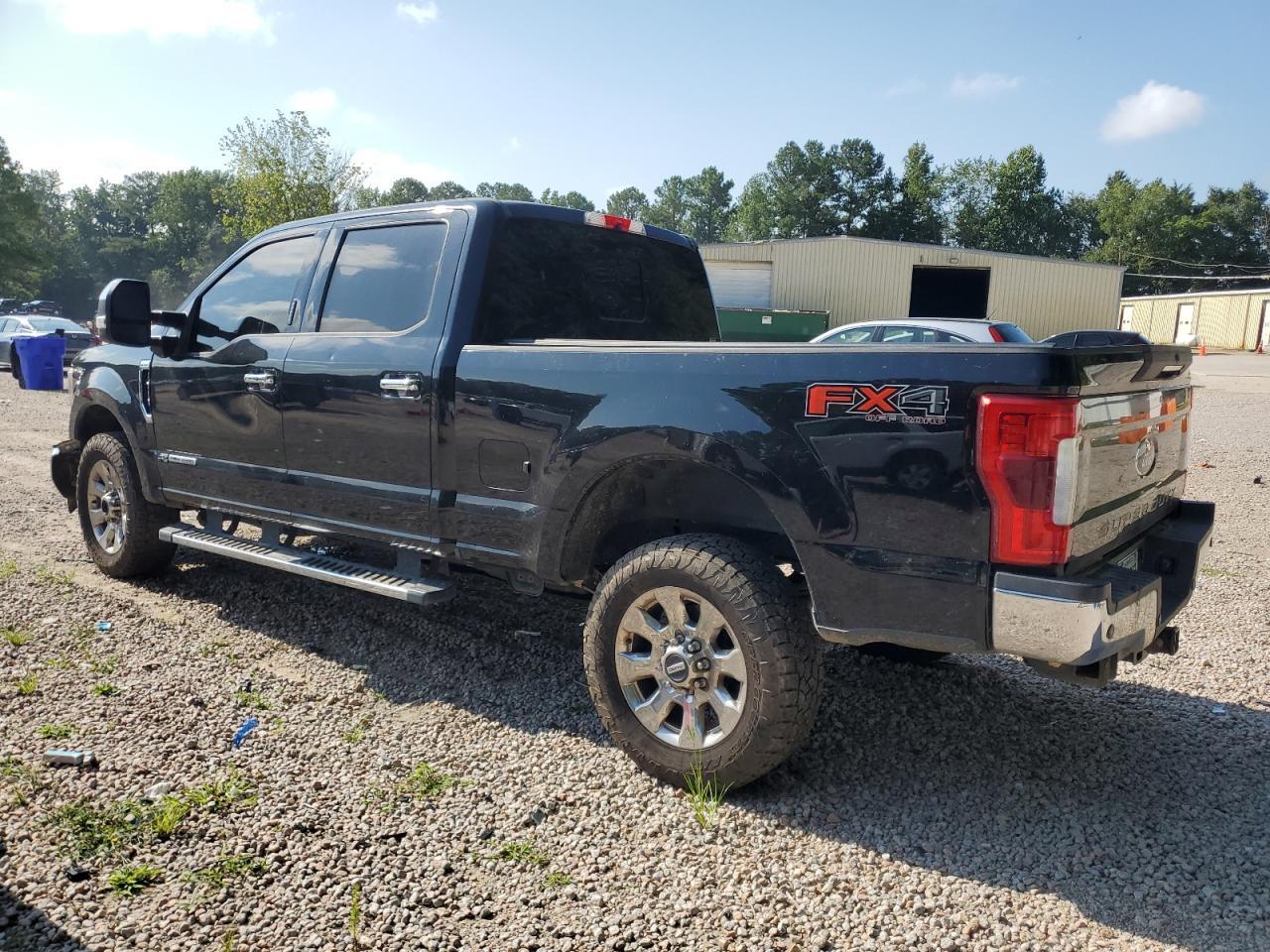 2019 Ford F250 Super Duty - Фото 2