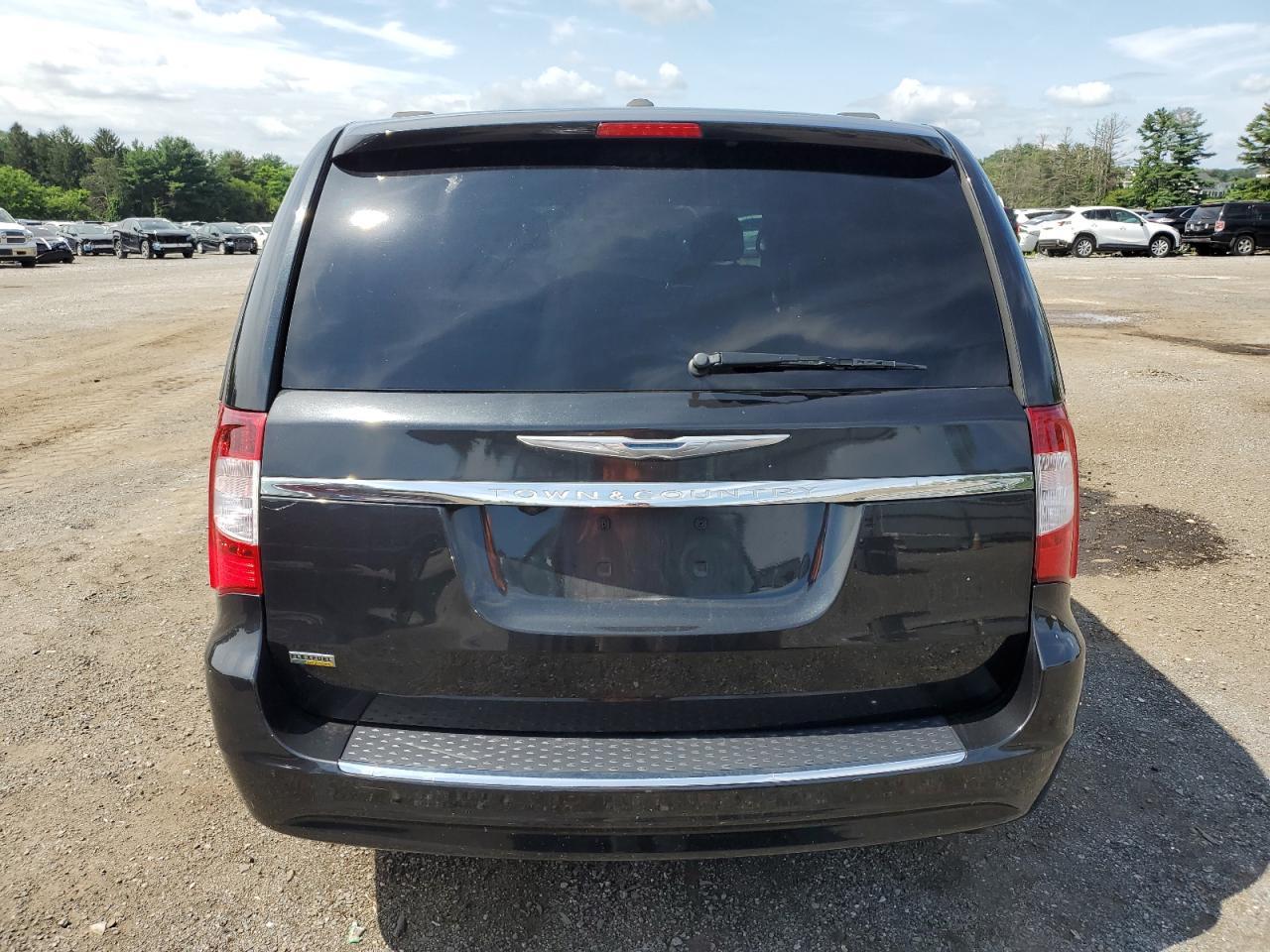 2016 Chrysler Town & Country Touring - Фото 6