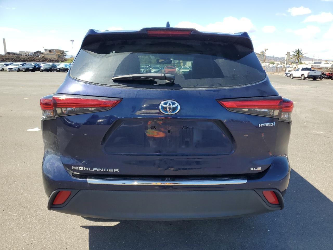 2022 Toyota Highlander Hybrid Xle - Image 6