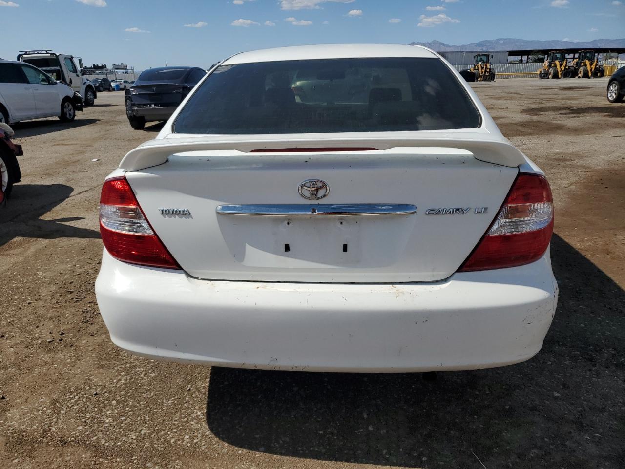 2002 Toyota Camry Le - Фото 6