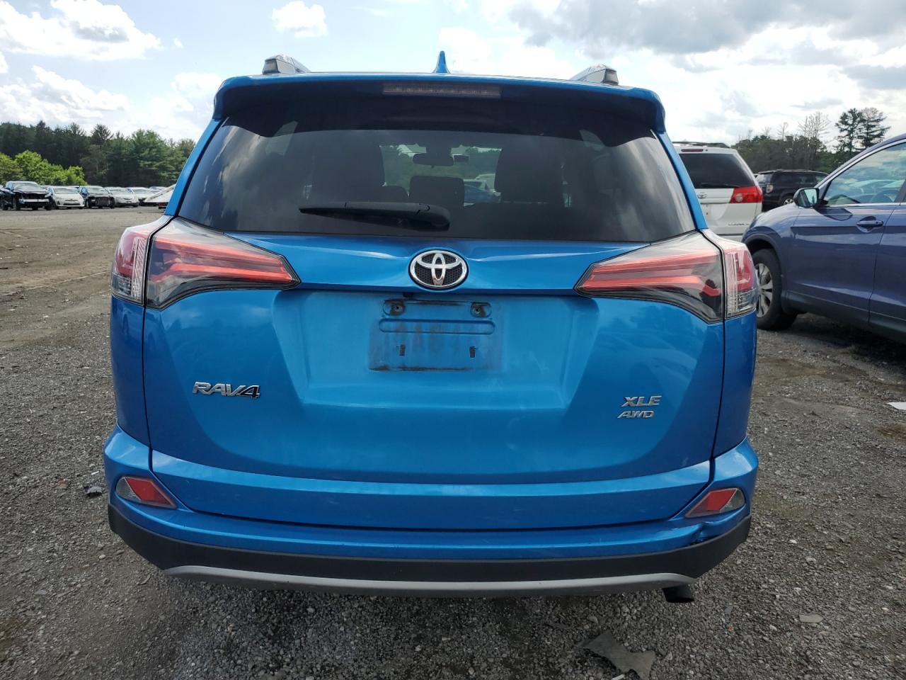 2017 Toyota Rav4 Xle - Image 6