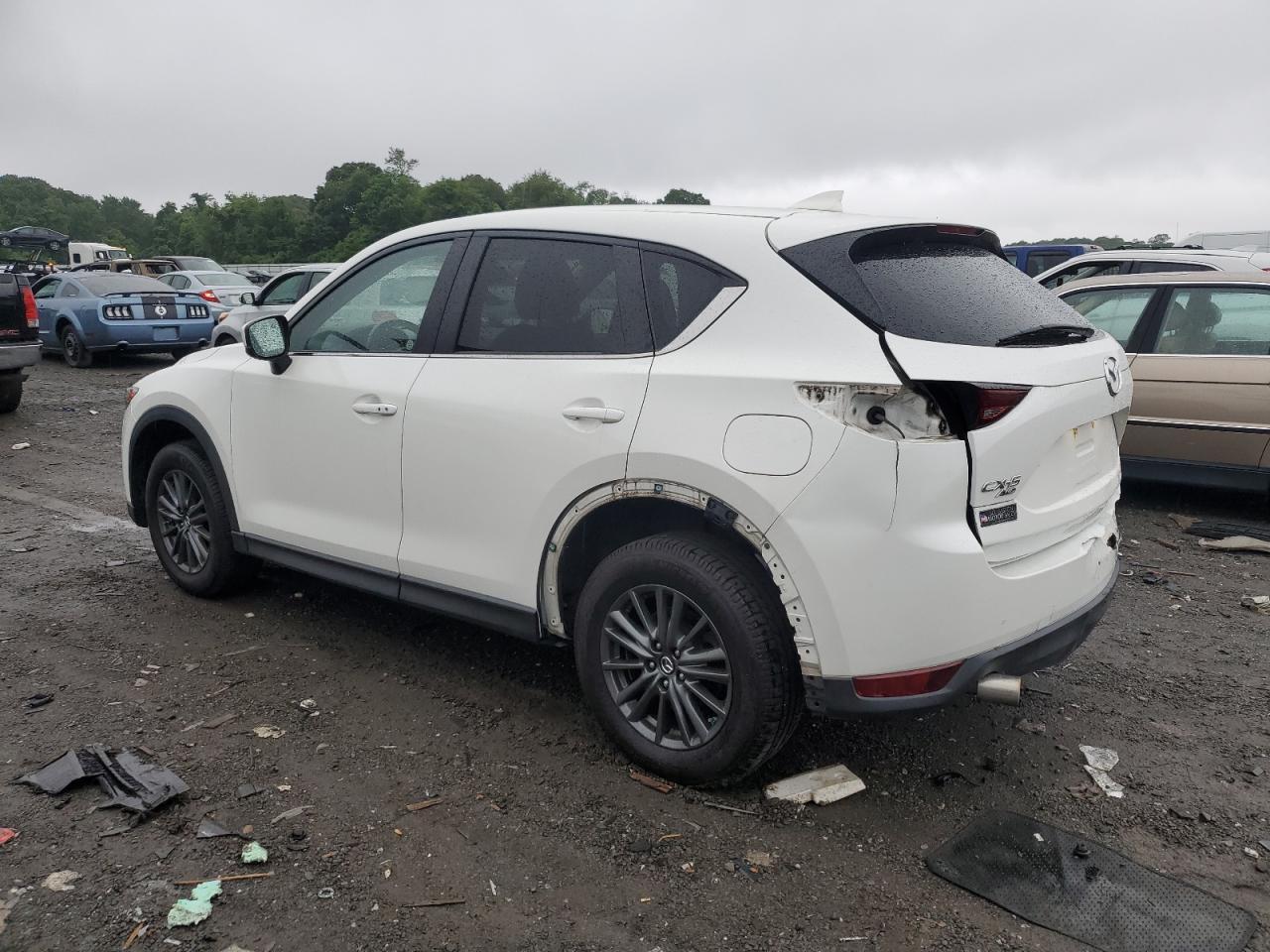 2019 Mazda Cx-5 Touring - Image 2