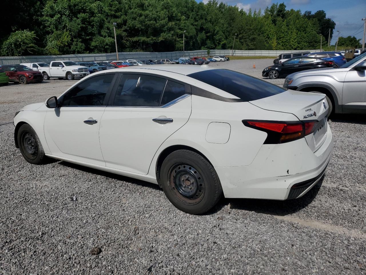 2019 Nissan Altima S - Image 2