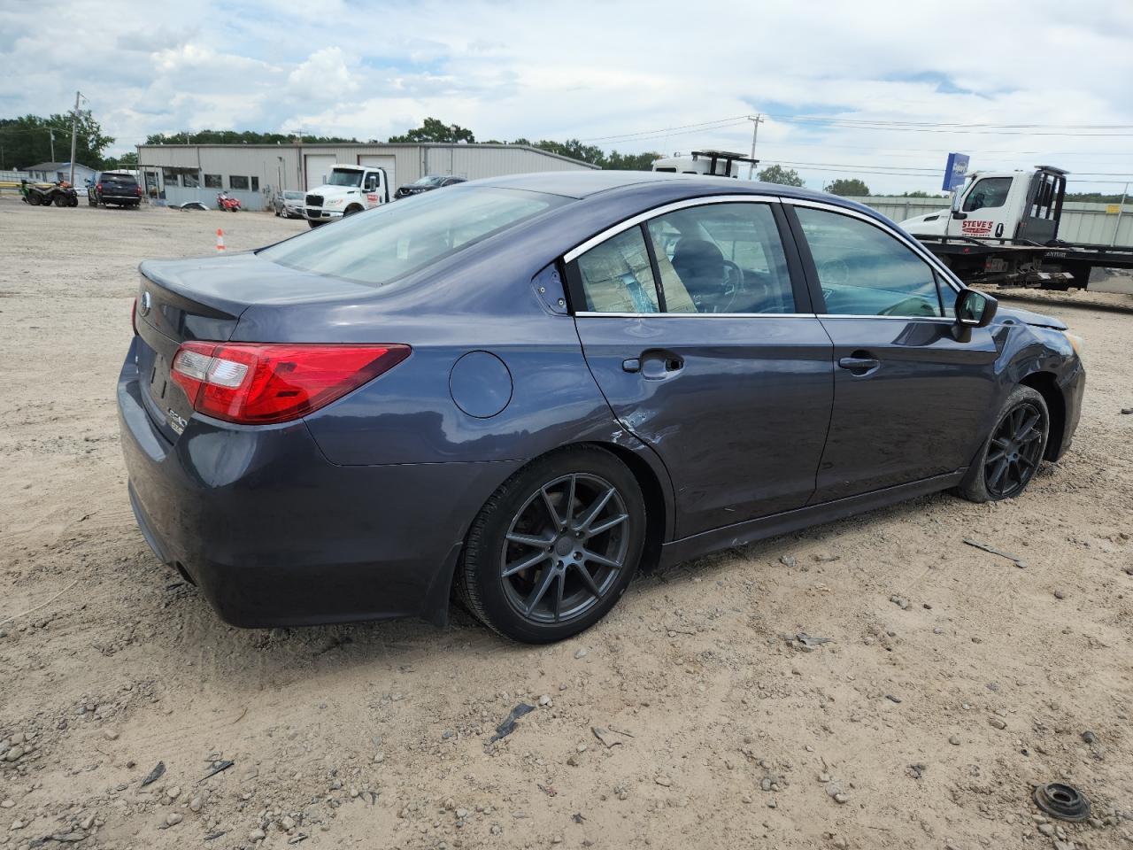 2015 Subaru Legacy 2.5I - Фото 3