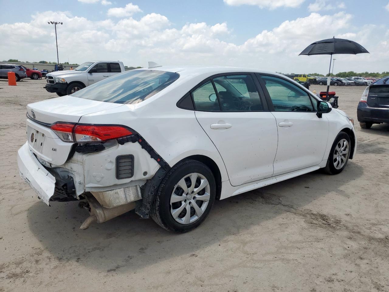 2021 Toyota Corolla Le - Фото 3