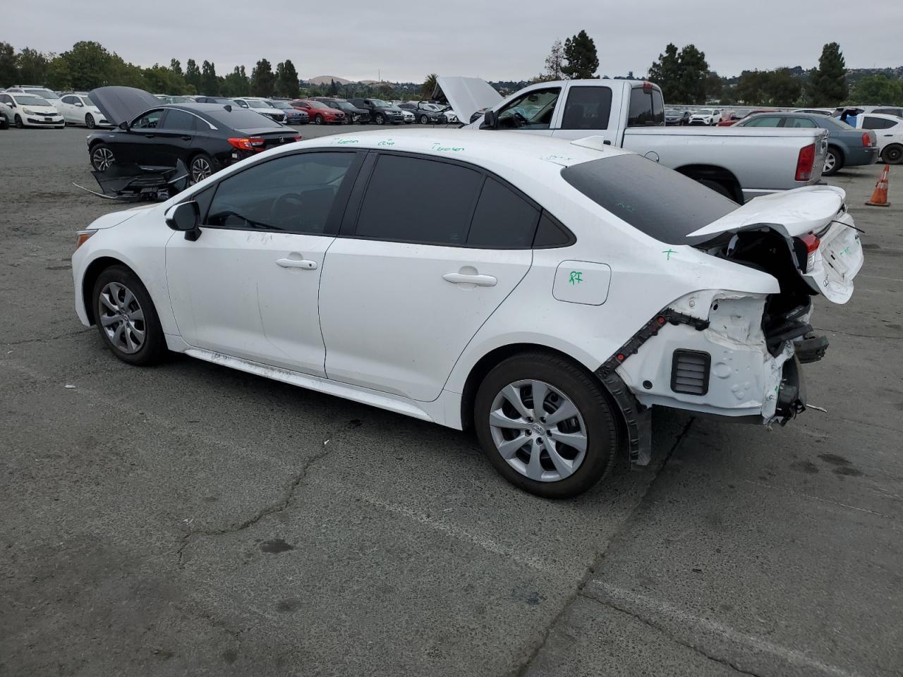 2022 Toyota Corolla Le - Фото 2