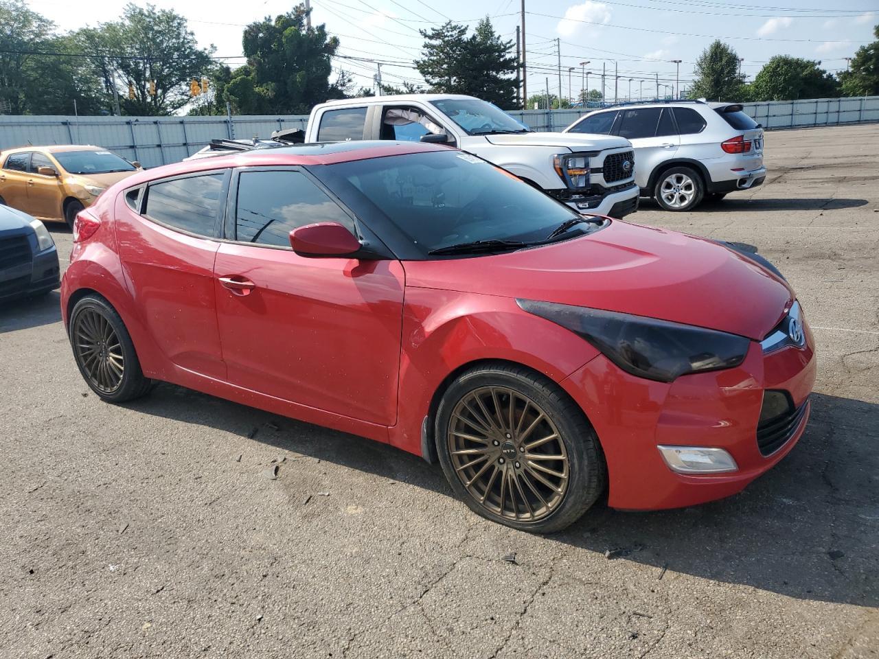 2016 Hyundai Veloster - Image 4